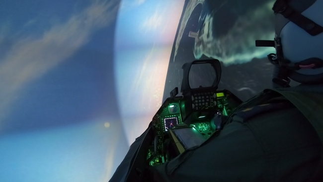 Türk pilotları en zor koşulları yerli simülatörde deneyimliyor